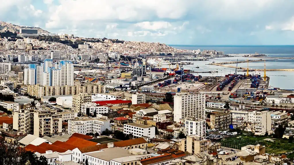 تكلفة الحج من الجزائر: الفيزا والتنقل وبافي المصاريف الأخرى (تحديث)