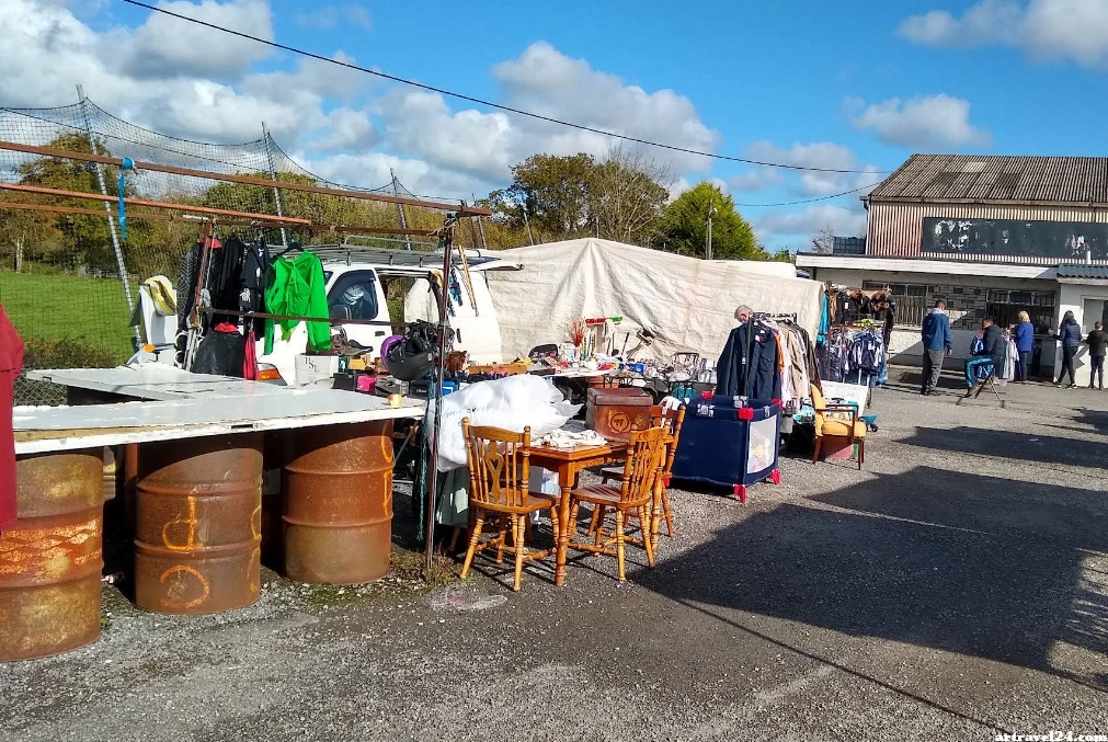 سوق Clara Sunday Market