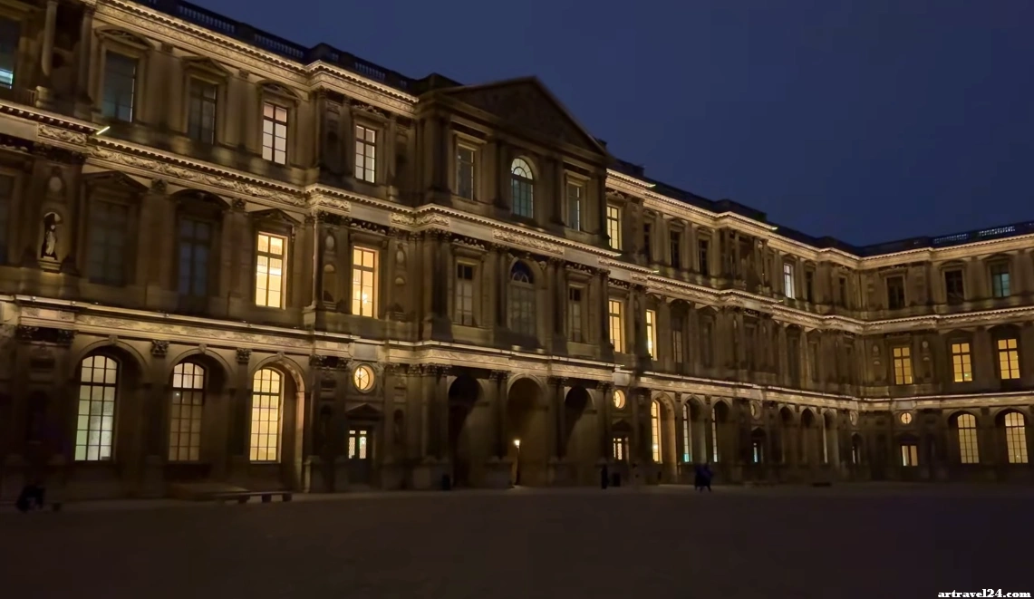 مدينة باريس أثناء نزهة ليلية