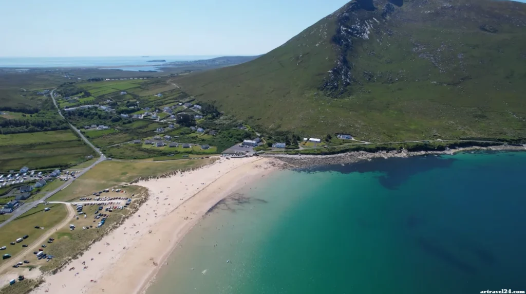 استكشاف القرى الساحلية الهادئة