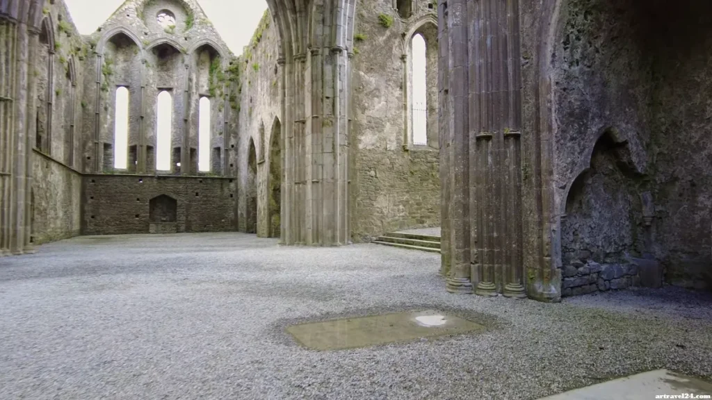 قلعة من الداخل The Rock of Cashel